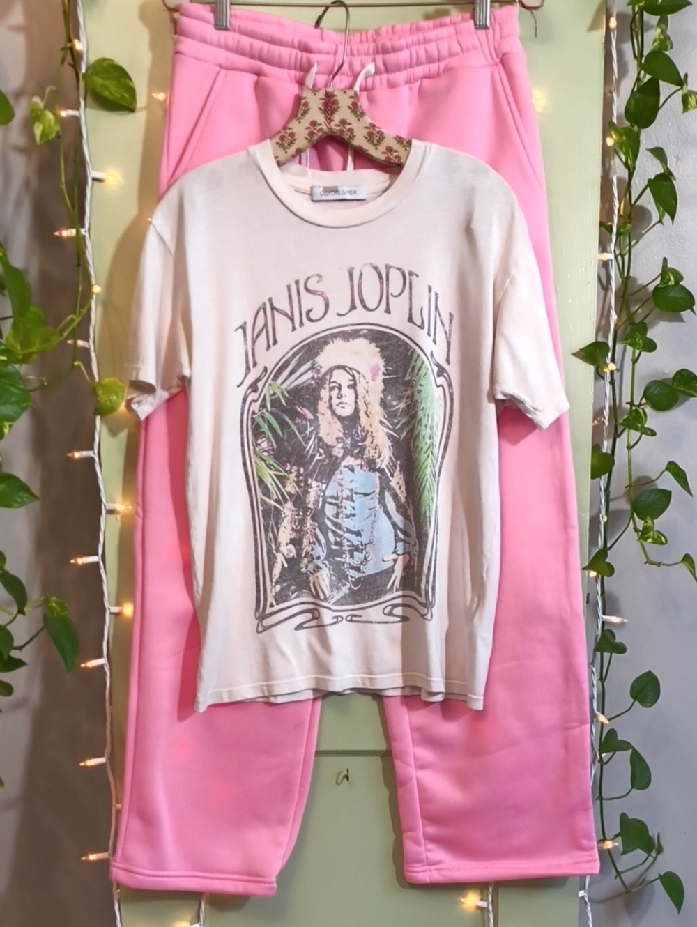 Women's Daydreamer Janis Joplin Tye Dye Peach White T-shirt 👕 XS - Picture 9 of 10